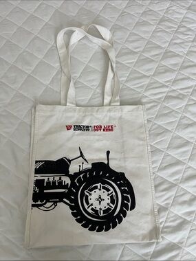 Tractor Supply Tote-White/Black Logo
